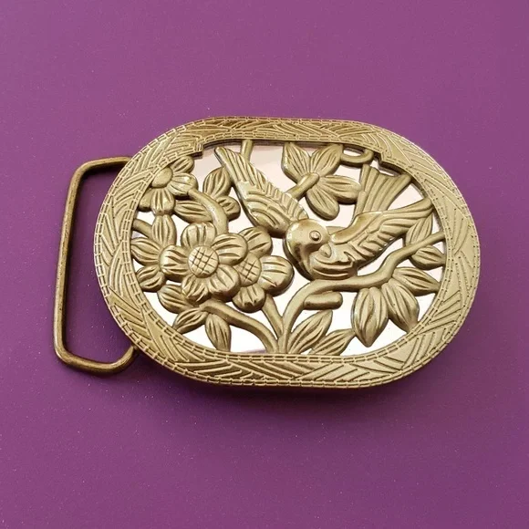 Cabi Vintage Signature Buckle - Picture 1 of 2